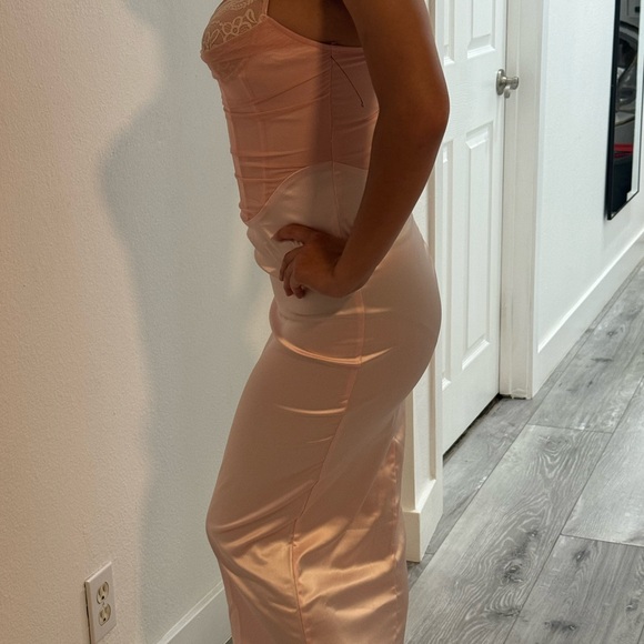 PINK SATIN SUSPENDER ELEGANT DRESS - Picture 3 of 4